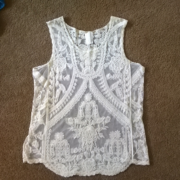 Forgotten Grace Tops - Forgotten Grace lace tank- beautiful detail! EUC